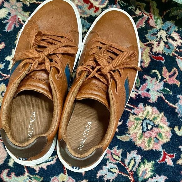 Nice shoes by Nautica in size 10.5 - Picture 1 of 3